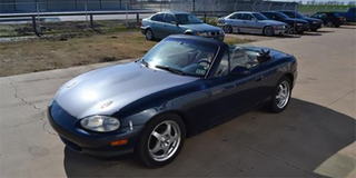 Illustration for article titled Here Are Ten Of The Best Four-Cylinder Cars On eBay For Less Than $4,000